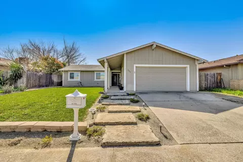 1313 Hickory St, Roseville, CA 95678