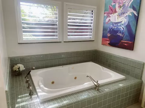 Bath - 3035 Anza Ave, Davis, CA 95616 photo 3 of 3