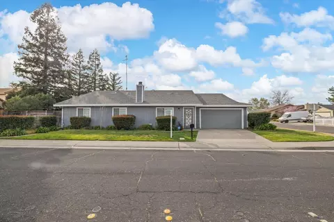 298 Union St, Roseville, CA 95678