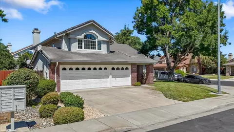 1815 Pelican Ct, Tracy, CA 95376 photo 2