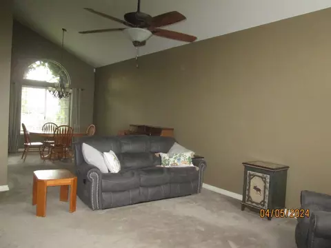 Living - 245 N Daubenberger Rd, Turlock, CA 95380 photo 2 of 5