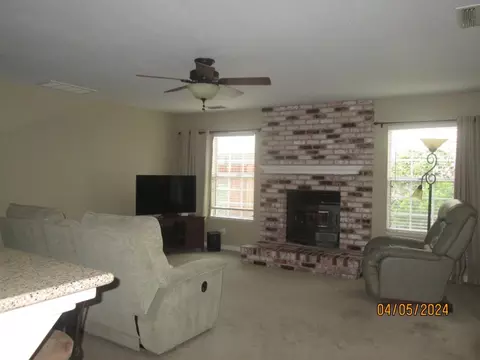 Living - 245 N Daubenberger Rd, Turlock, CA 95380 photo 3 of 5