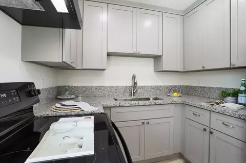 Kitchen - 911 H St, Lathrop, CA 95330 photo 2 of 14