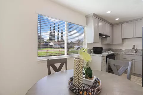 Dining - 911 H St, Lathrop, CA 95330 photo 3 of 7