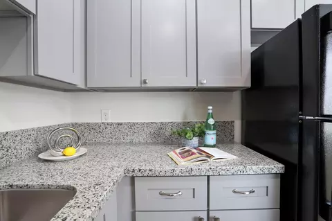 Kitchen - 911 H St, Lathrop, CA 95330 photo 4 of 14