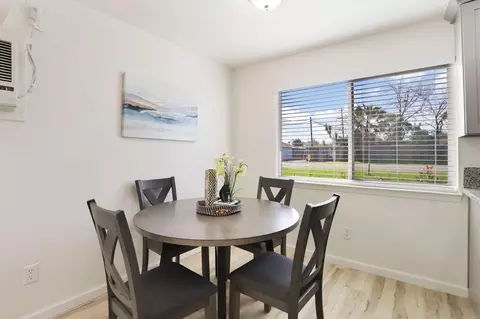 Dining - 911 H St, Lathrop, CA 95330 photo 2 of 7