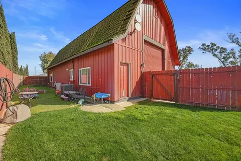 Exterior - 3901 S Mitchell Rd, Turlock, CA 95380 photo 5 of 26