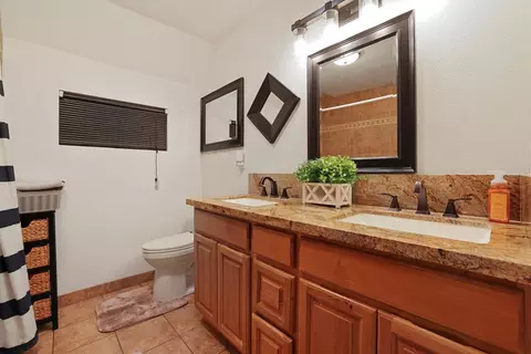 Bath - 3901 S Mitchell Rd, Turlock, CA 95380 photo 7 of 8