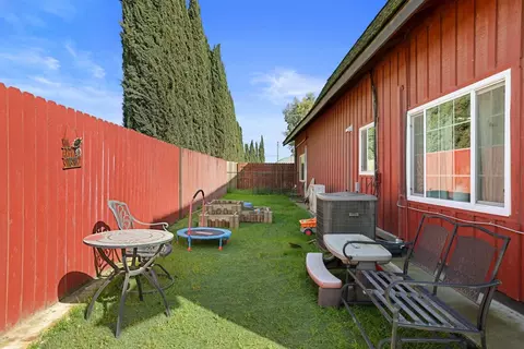 Exterior - 3901 S Mitchell Rd, Turlock, CA 95380 photo 19 of 26