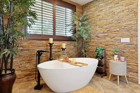 Bath - 3901 S Mitchell Rd, Turlock, CA 95380 photo 4 of 8