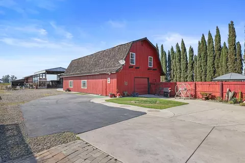 Exterior - 3901 S Mitchell Rd, Turlock, CA 95380 photo 15 of 26