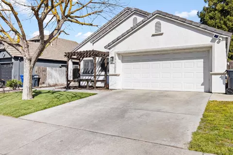 1077 Kirksey Dr, Turlock, CA 95382 photo 4