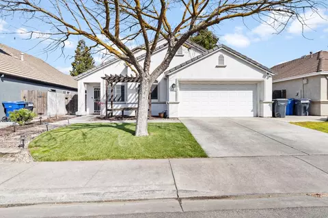 1077 Kirksey Dr, Turlock, CA 95382 photo 2