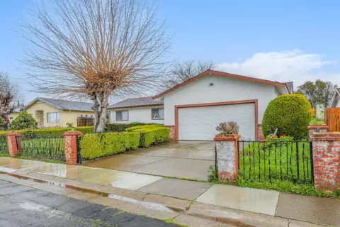 7485 Balfour Way, Sacramento, CA 95822
