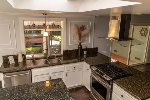 Kitchen - 3612 Swain Dr, Modesto, CA 95356 photo 3 of 6