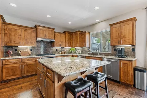 Kitchen - 1002 Georgetown Way, Rocklin, CA 95765 photo 4 of 9