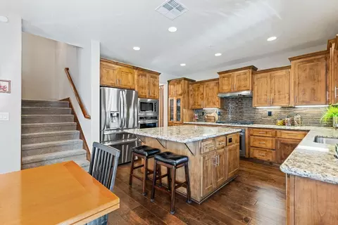 Kitchen - 1002 Georgetown Way, Rocklin, CA 95765 photo 3 of 9