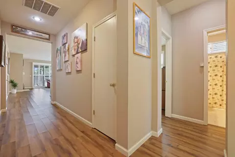 Entry Way - 4381 Crowell Rd, Turlock, CA 95382 photo 4 of 4