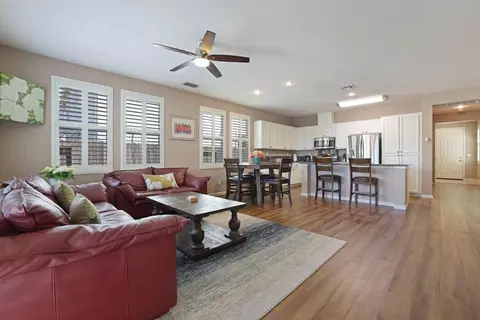 Living - 4381 Crowell Rd, Turlock, CA 95382 photo 2 of 3