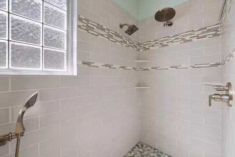 Bath - 4381 Crowell Rd, Turlock, CA 95382 photo 4 of 4