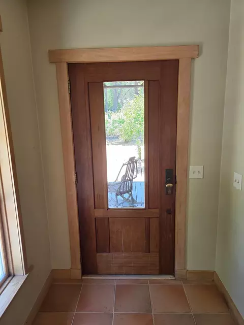 Entry Way - 6411 Grant Ave, Carmichael, CA 95608 photo 5 of 5