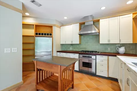 Kitchen - 6411 Grant Ave, Carmichael, CA 95608 photo 2 of 2