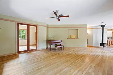 Living - 6411 Grant Ave, Carmichael, CA 95608 photo 1 of 4