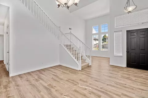 1285 Burgundy Ln, Manteca, CA 95337 photo 7