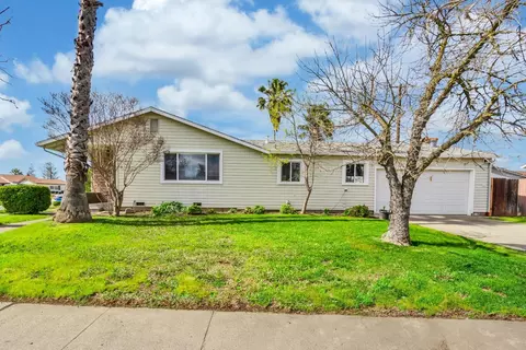 7512 29th St, Sacramento, CA 95822