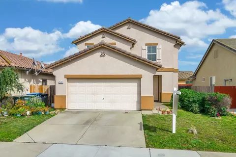 7483 Sun Castle Ln, Sacramento, CA 95823