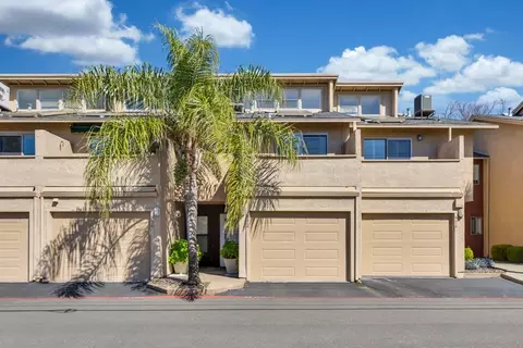 932 Q St, Sacramento, CA 95811