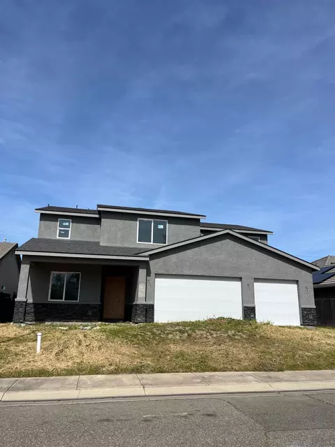 1813 Pebble Beach Pl, Merced, CA 95340 photo 2