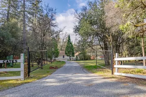 17891 Champion Rd, Nevada City, CA 95959