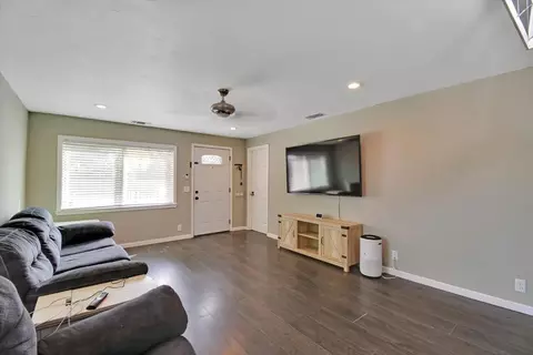 Living - 10100 Larkin Rd, Live Oak, CA 95953 photo 2 of 6