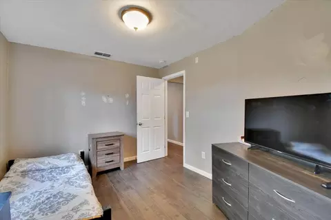 Bedroom - 10100 Larkin Rd, Live Oak, CA 95953 photo 7 of 8