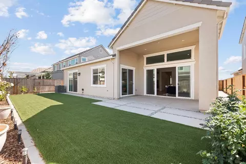 Exterior - 2941 Ashton St, Lodi, CA 95242 photo 8 of 13
