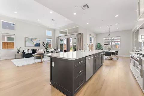 Entry Way - 2941 Ashton St, Lodi, CA 95242 photo 15 of 25