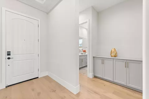 Entry Way - 2941 Ashton St, Lodi, CA 95242 photo 5 of 25