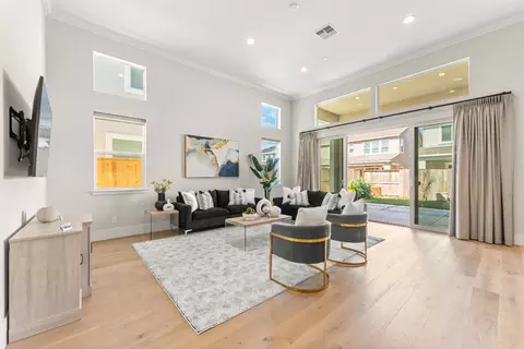 Living - 2941 Ashton St, Lodi, CA 95242 photo 1 of 4