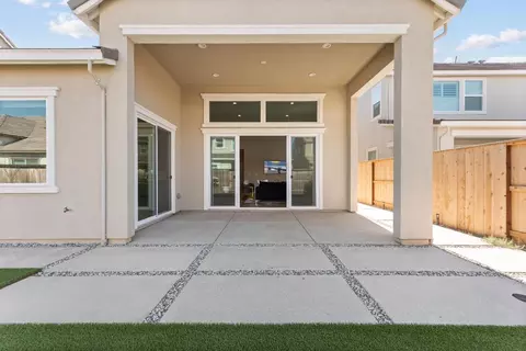 Exterior - 2941 Ashton St, Lodi, CA 95242 photo 9 of 13