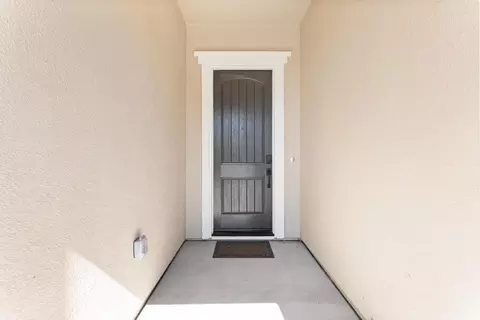 Entry Way - 2941 Ashton St, Lodi, CA 95242 photo 1 of 25