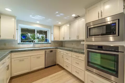 948 Mills Ave, Modesto, CA 95350 photo 8