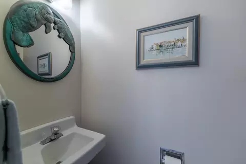 948 Mills Ave, Modesto, CA 95350 photo 29