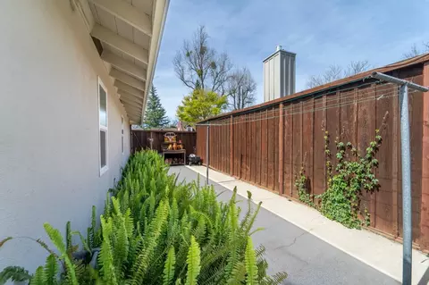 948 Mills Ave, Modesto, CA 95350 photo 34