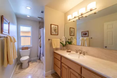 948 Mills Ave, Modesto, CA 95350 photo 25