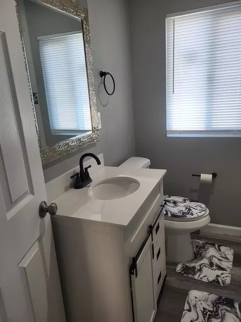 1565 E 8th St, Stockton, CA 95206 photo 9