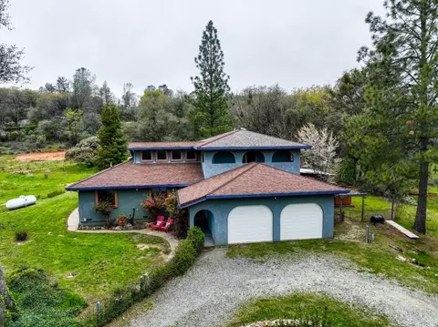 16303 Cornflower Ct, Nevada City, CA 95959