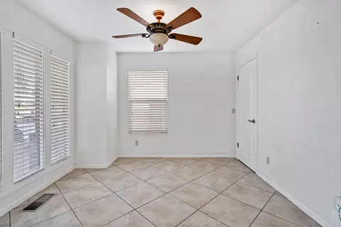 1136 1136 Nut Tree Ln, Modesto, CA 95355 photo 7