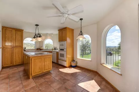 Kitchen - 1421 Pepper Tree Dr, Placerville, CA 95667 photo 4 of 7