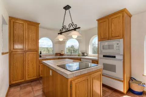 Kitchen - 1421 Pepper Tree Dr, Placerville, CA 95667 photo 5 of 7